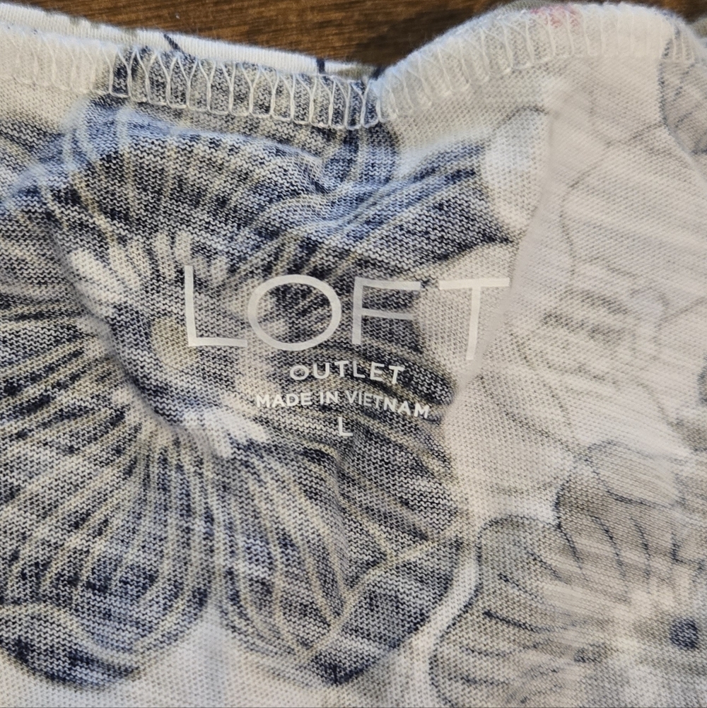 EUC LOFT Floral Tee Size L - Picture 2 of 8